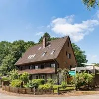Einliegerwohnung 350m vom See, hotelli kohteessa Westensee