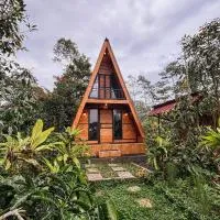Sanda Eco Cabins by AGATA, Hotel in Padangan