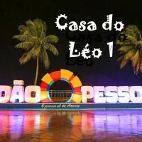 Casa do Léo 1- México e África- Apartamento completo perto das praias do litoral sul , Ar condicionado ,Wi-Fi, garagem, churrasqueira e pet friendly، فندق في جواو بيسوا