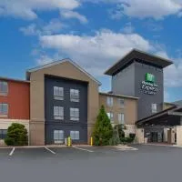 Holiday Inn Express & Suites Locust Grove by IHG, hotel sa Locust Grove