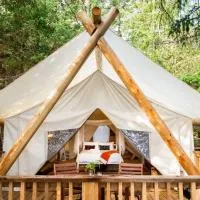 Haida Gwaii Glamping، فندق في Tlell
