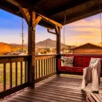 #1 Smokies Cabin! Great Views, Game Rm, FirePit, hotel v destinaci Sevierville