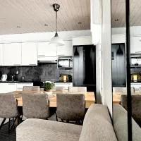 Kulta Villa, keskellä Vuokattia sisältyy Sauna, ilmainen Pysäköinti, Wi-Fi, 65smartTV, oma pieni piha alue, sopii perheille، فندق في فوكاتي