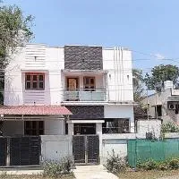 Vel Murugan Home Stay, ξενοδοχείο σε Ambagarattūr