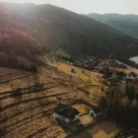 Daleko do sufitu - Twój azyl w sercu Gorców, khách sạn ở Klodne