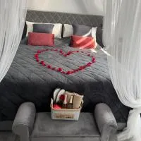 Romantik-Wohnung - Auszeit-Momente mit Sauna, hotell i Syke