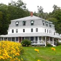 Oakland House Seaside Inn & Cottages, hotel v mestu Brooksville