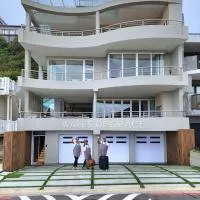Waves of Grace Seafront Villa, hotel v mestu Herolds Bay