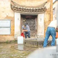 建水县井宿客栈, отель в городе Jianshui
