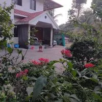 Suvarna TOURIST HOME, hotel en Dharmastala
