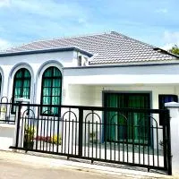 Le Trang Boutique Airport, hotel v destinaci Trang