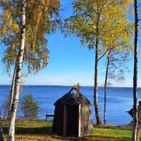 Hara Sadama iglukämping, hotel u gradu 'Hara'