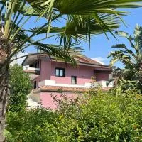 Villa Cocomerara Tas24، فندق في Calimera