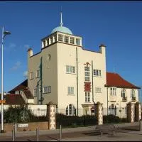 Royal Norfolk & Suffolk Yacht Club, hotel sa Lowestoft