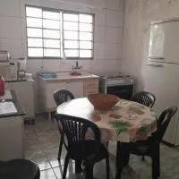 Pensionato Nosso lar، فندق في Jandira