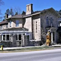 The Breadalbane Inn，Fergus的飯店