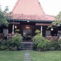 Pondok Dauh Ancak Kelating Guest House, hotell i Krambitan