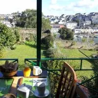 Cit'Hotel Du Port Rhu, готель у місті Дуарнене