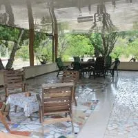 Sonja's Guesthouse, hótel í Zanderij
