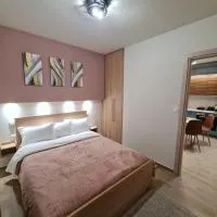 Zigos Apartments, готель у місті Ігумениця