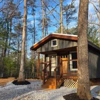 Lazy T Cabins - Acadia, hotel v destinaci Robbinsville