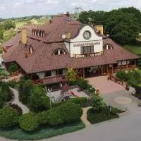 Karczma pod Bażantem, hotell i Bramki