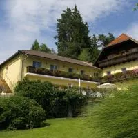 Pension Appartement Lanzer – hotel w mieście Moosburg