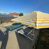 California 'Luxe Boho' with Pool、エチューカにあるEchuca Airport - ECHの周辺ホテル