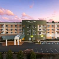 Courtyard by Marriott Fayetteville Fort Liberty - Spring Lake, hotel poblíž Simmons Army Airfield - FBG, Spring Lake
