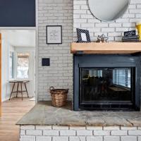 #StayInMyDistrict Historic Charming Bungalow, hotel near Joslin Field - Magic Valley Regional - TWF, Twin Falls