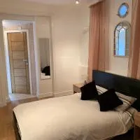 Modern Apartment in Twickenham Highstreet, hotell sihtkohas Twickenham