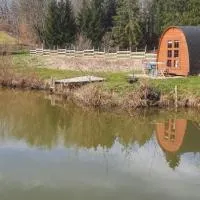 La cabane – hotel w mieście Lonny