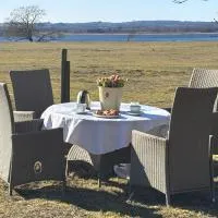 Saxeröd by the lake, hotel din Sövde
