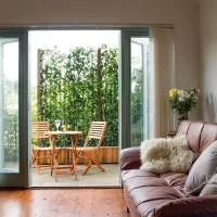 The Beech Hut - Peaceful countryside retreat, ξενοδοχείο σε West Down