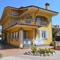Miu' B&B , Ciampino , Villa con Piscina e Parcheggio Privato, hotel em Ciampino