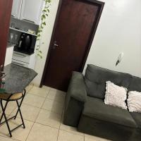 Apartamento com garagem coberta, hotel poblíž Tangara da Serra Airport - TGQ, Tangara da Serra