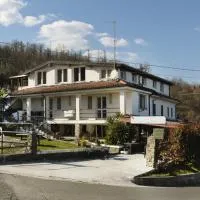 Da Rosy – hotel w mieście Pontremoli