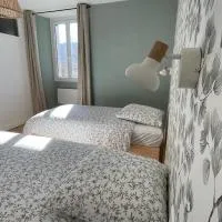 Lili-Belle, maison de vacances, хотел в Livinhac-le-Haut