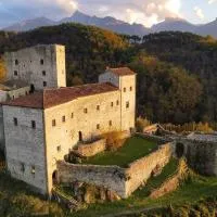 Glamping Castel Dell'Aquila, hotel v destinácii Gragnola
