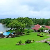Porta Verde Resort Cavinti Laguna with Lake View – hotel w mieście Cavinti