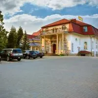 Hotel Garden, hotel in Bolesławiec