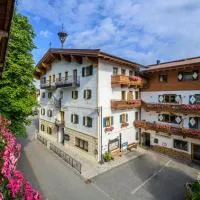 Hotel Hochfilzer, хотел в Елмау