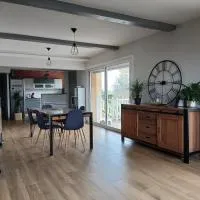 Maison avec terrasse Davézieux, hotel a Davézieux
