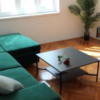 Dalmatian home with private parking، فندق في شيبينيك