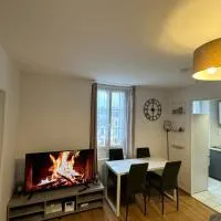Logement au pied de la gare, hotel di Pontoise