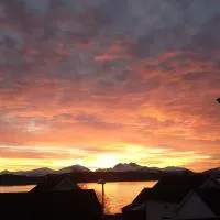Modern house in chain with lovely views!, hotel a Tromsø