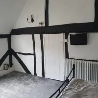 Cosy Room in Crondall United Kingdom - 2289、ファーナムにあるRAF Odiham - ODHの周辺ホテル