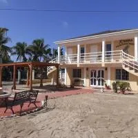 Xterra Palm Guest House, hotel in Hopkins