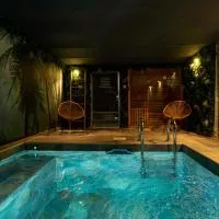 Pool47spa, מלון בPrécy-sur-Oise