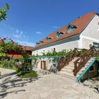 Almási Öregmalom โรงแรมในDunaalmás